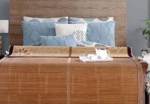 他曾摆摊赚生活费,艰苦创业打造出 中国第一凉席